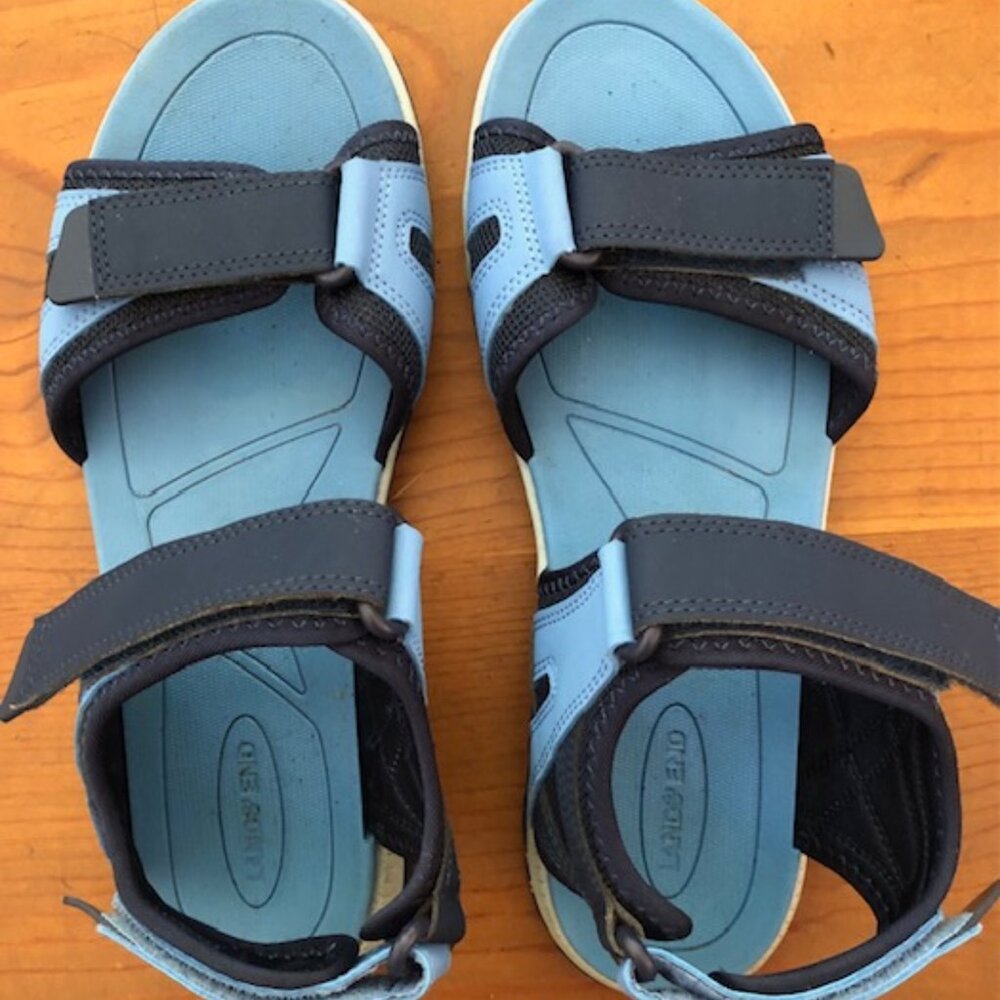LANDS END Sandals Size 9B